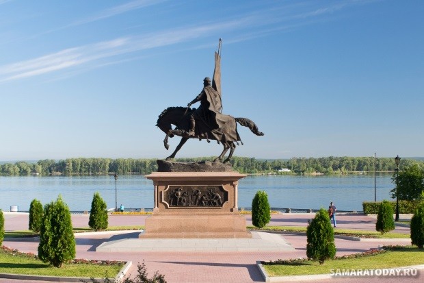Памятник князю Засекину 