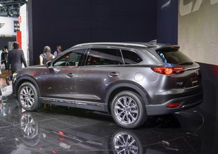 Компания Mazda представила модель CX-9 2016