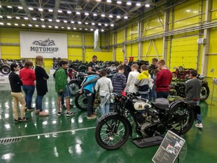Более 200 детей посетили музей мотоциклов