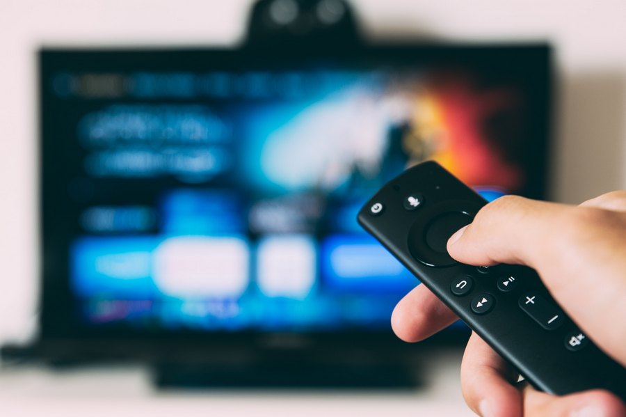 Эксперт рассказал, кому стоит опасаться слежки Smart TV