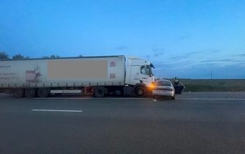 Сотрудники полиции устанавливают обстоятельства ДТП в Сызранском районе
