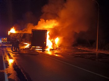 Ночь огня на трассе «М5»: смертельное столкновение с участием фур и «Мазды»