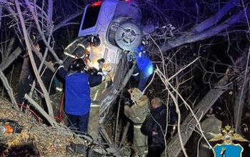 В Сызрани произошло ДТП: автомобиль съехал в кювет