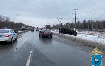 Наезд на разделительное ограждение на трассе М-5: подробности ДТП с участием LADA Granta и ГАЗели