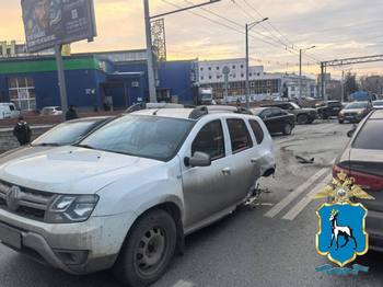 Массовое ДТП на Московском шоссе в Самаре: подробности происшествия