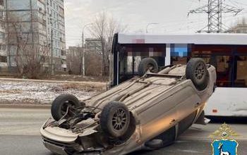 ДТП в Самаре: водитель ВАЗ-2112 не уступил дорогу и устроил тройное столкновение