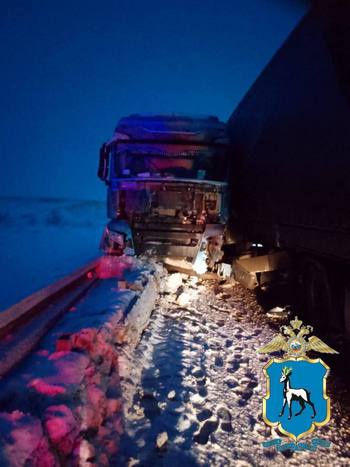 Полиция разбирается в деталях смертельного ДТП на трассе М-5 в Исаклинском районе