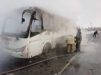 Волжский район: в результате ДТП загорелся автобус