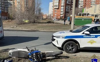 Мотоциклист госпитализирован после столкновения с автомобилем в Тольятти