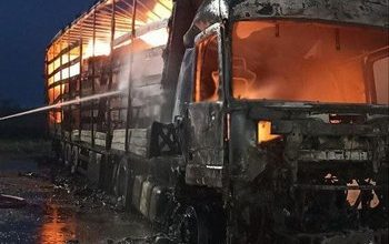 Волжский район: ночью на трассе Р-229 горел грузовик Mercedes