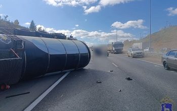 В Красноярском районе грузовой автомобиль насмерть сбил разметчика