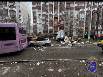 Утреннее ДТП с участием автобуса и двух автомобилей произошло на ул. Алма-Атинская в Кировском районе