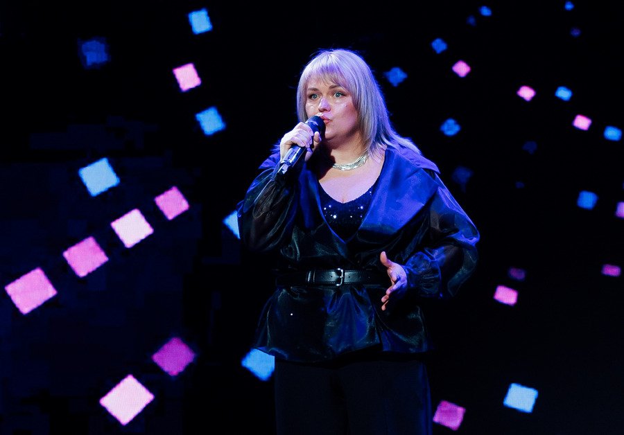Елена Павлова исполнила кавер-версию песни «Ты меня любишь»