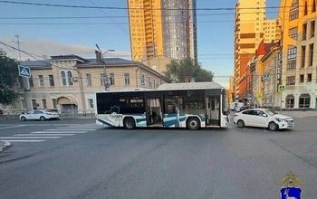 Полиция изучает «хореографию» автобуса и Hyundai Solaris после вечернего столкновения